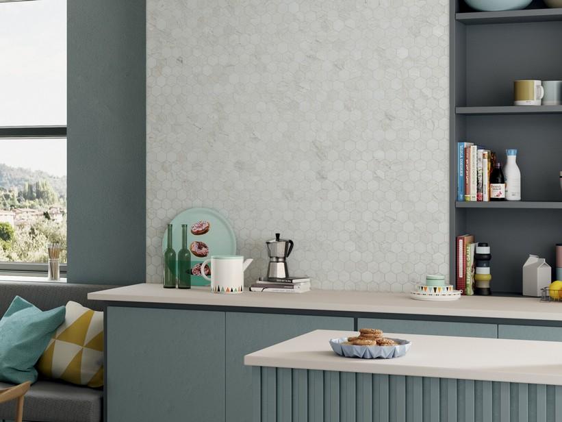 Mosaik Alpes White 29x27 Feinsteinzeug mit weißem Quarzit-Steinoptik | IperCeramica