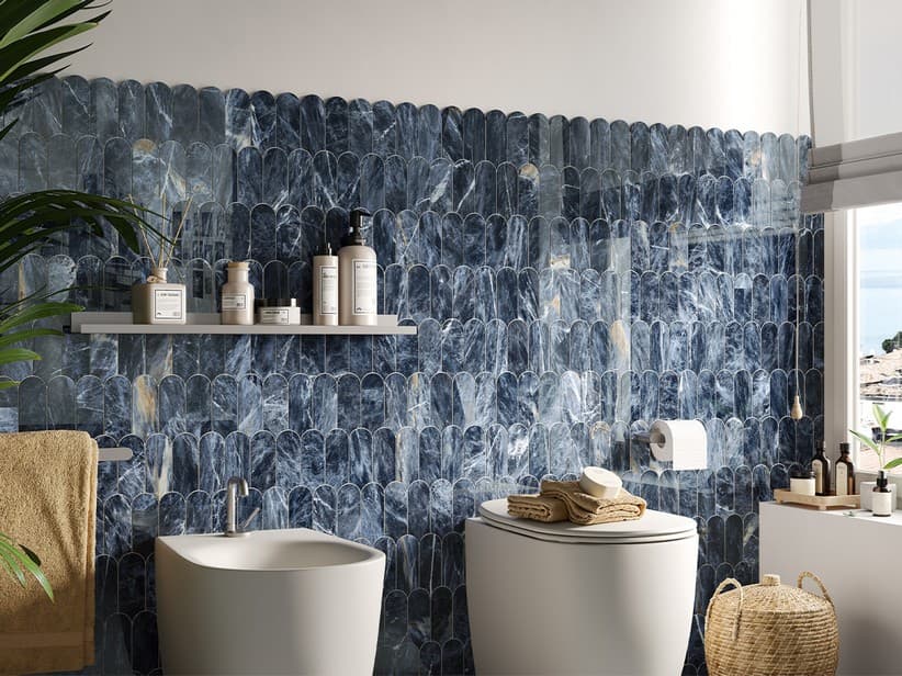 Mosaik Ocean Blue Plume 30,4x27,3 Feinsteinzeug Marmoroptik Blau poliert glänzend | IperCeramica