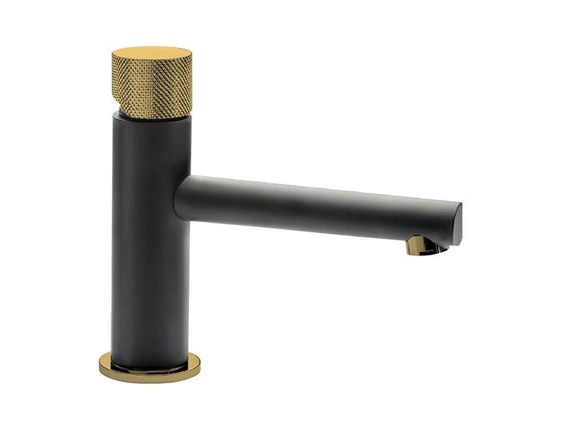 Einhebelmischer für Waschbecken Dalila Mattschwarz mit PVD-Einsätzen Gold-satiniert | IperCeramica