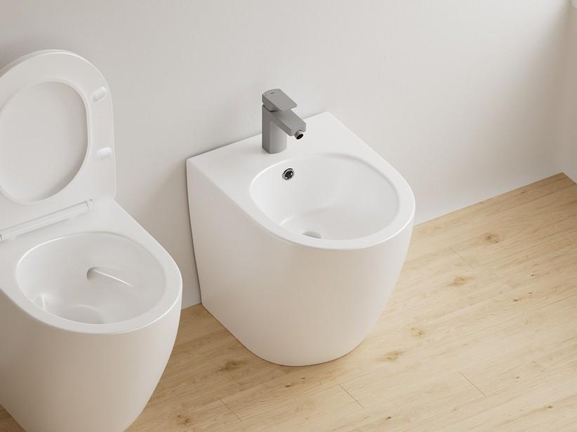 Bodenstehendes Wand-Bidet Cardano platzsparend P49 glänzend weiß | IperCeramica