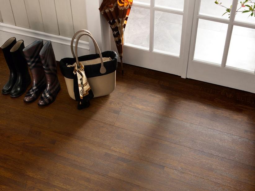 Parkett Natur Eiche 6 Strip lackiert gebürstet - Hangar 6 Brown | IperCeramica