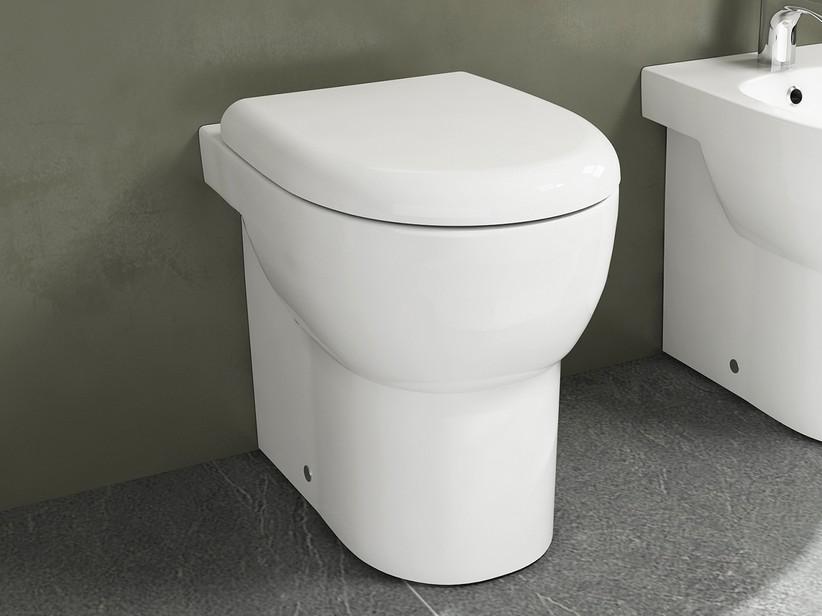 Stand-Wc Wandbündig Astra mit Wc-Sitz deckend Soft-Close Weiß glänzend | IperCeramica