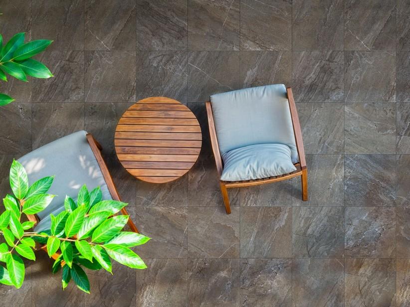 Fliese Santorini Black XOUT 60x60 Feinsteinzeug für Außenbereich Stärke 20 mm Schiefer-Steinoptik Schwarz | IperCeramica
