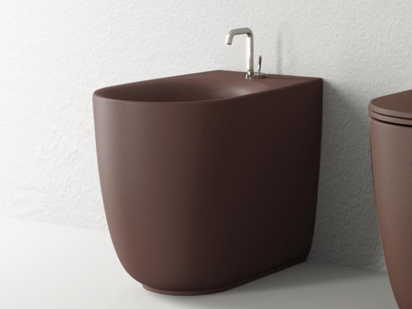 Bidet à poser Nolita adossé au mur bordeaux mat | IperCeramica