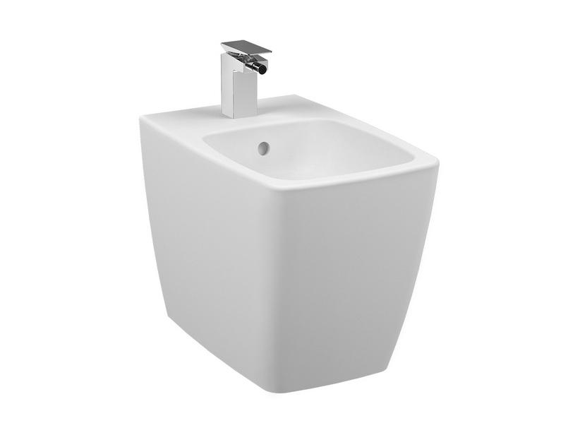 Bidet à poser Metropole adossé au mur blanc mat | IperCeramica
