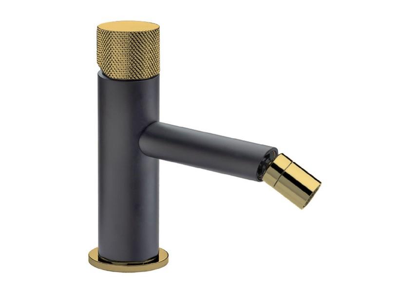Mitigeur bidet Dalila monocommande noir mat avec inserts PVD or satiné | IperCeramica