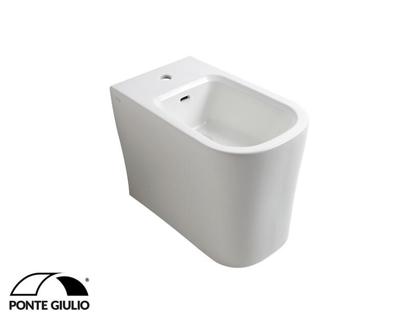 Bidet à poser adossé au mur Omnia blanc | IperCeramica