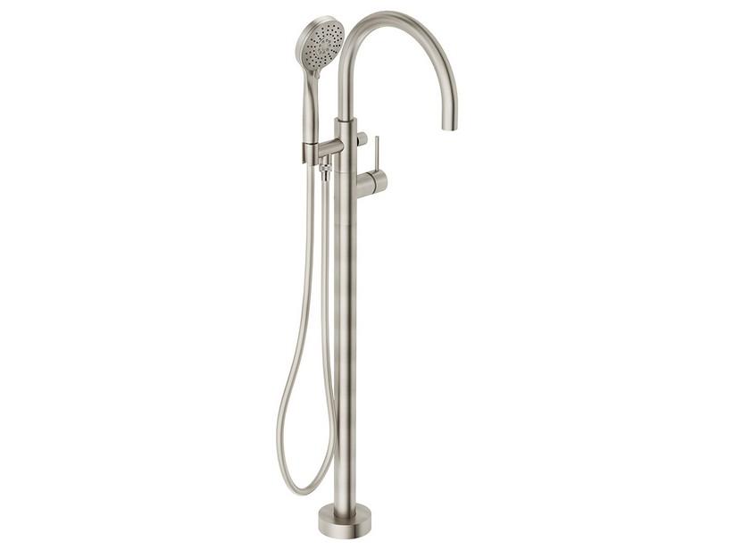 Mitigeur pour baignoire îlot Bora monocommande avec support douchette nickel brossé | IperCeramica