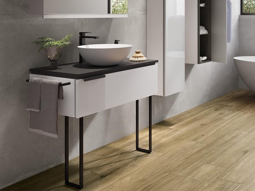 Meuble de salle de bains TOUCH 70 cm 1 tiroir blanc brillant avec plan noir mat et paire de pieds | IperCeramica
