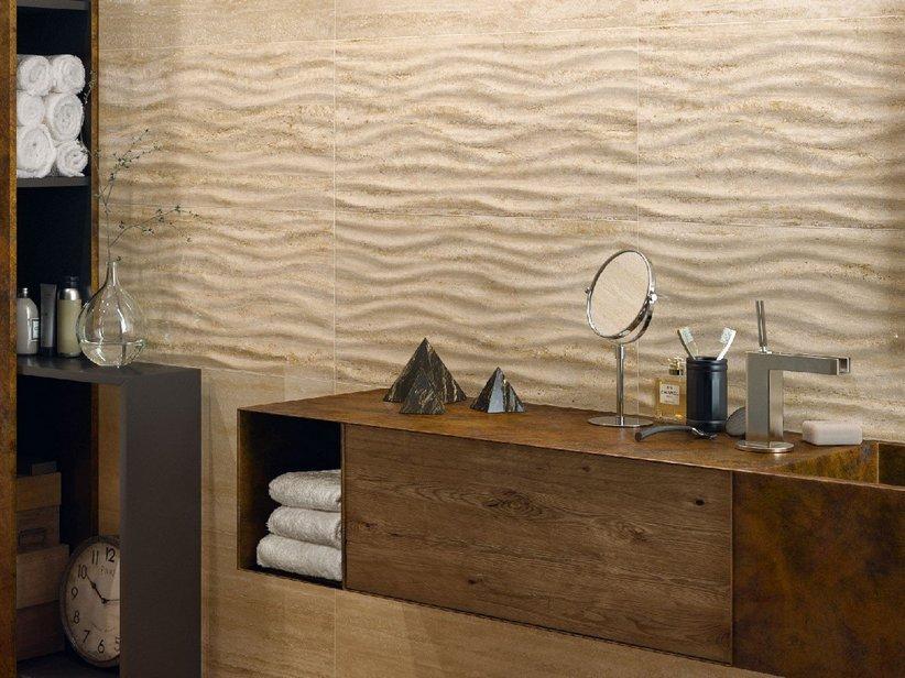 Carrelage mural Julia Wave Travertino 35x70 effet vague 3D travertin beige brillant | IperCeramica