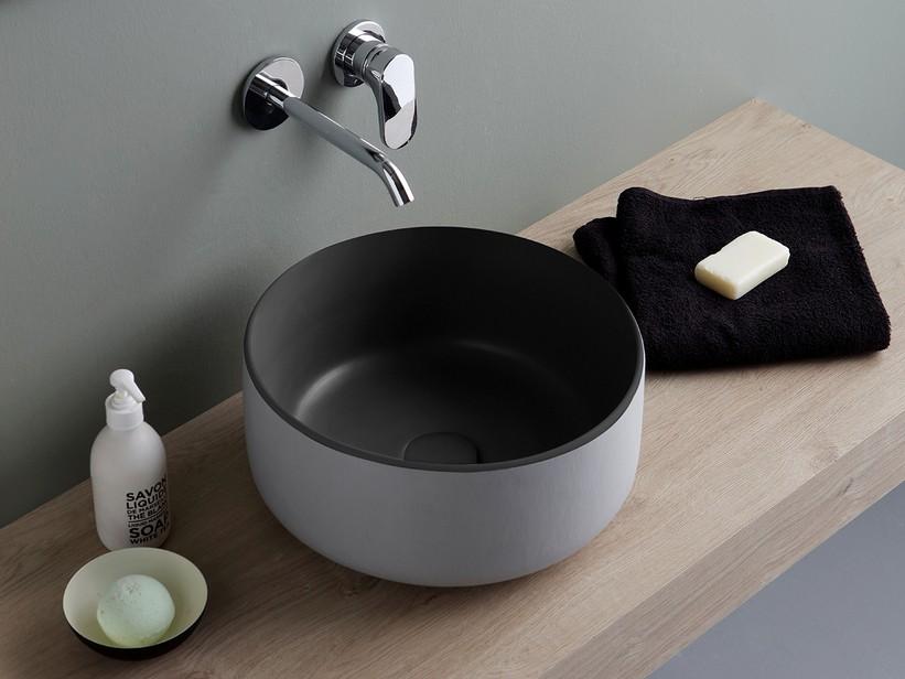 Vasque à poser Bucchero rond Ø42 H17 céramique noir mat | IperCeramica