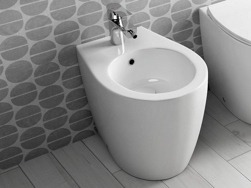 Bidet à poser Sentimenti 52x36 cm adossé au mur blanc brillant | IperCeramica