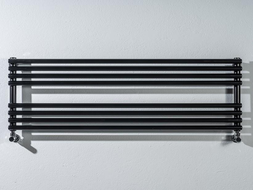 Radiateur sèche-serviette horizontal Without L140xH38 noir brillant | IperCeramica