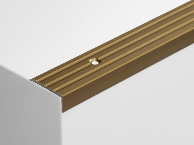 Treppenkantenprofil Global Lvt Step Bronze 2-8mm 2,7m | IperCeramica Treppenkantenprofil Global Lvt Step Bronze 2-8mm 2,7m | IperCeramica