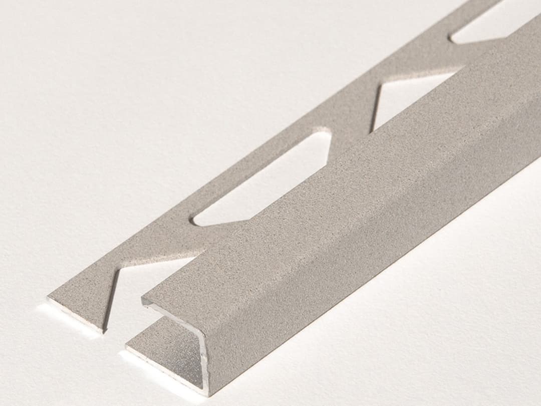 Gbl Square Winkelprofil Concrete Grau aus Aluminium 10 mm 2,7 m | IperCeramica Gbl Square Winkelprofil Concrete Grau aus Aluminium 10 mm 2,7 m | IperCeramica