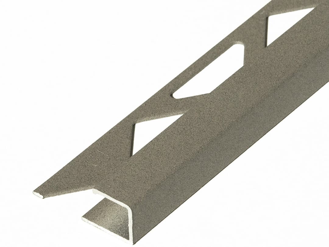 Gbl Square Winkelprofil Concrete Schlammbraun aus Aluminium 10 mm 2,7 m | IperCeramica Gbl Square Winkelprofil Concrete Schlammbraun aus Aluminium 10 mm 2,7 m | IperCeramica