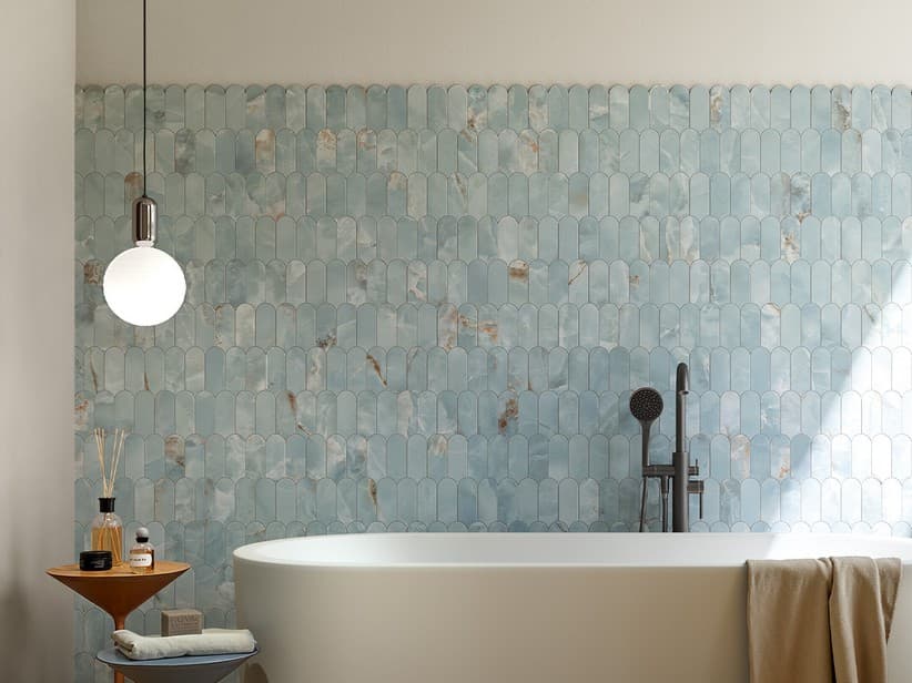 Mosaik Waterfall Plume Marbles 30,4x27,3 Feinsteinzeug Marmoroptik hellblau poliert glänzend | IperCeramica Mosaik Waterfall Plume Marbles 30,4x27,3 Feinsteinzeug Marmoroptik hellblau poliert glänzend | IperCeramica