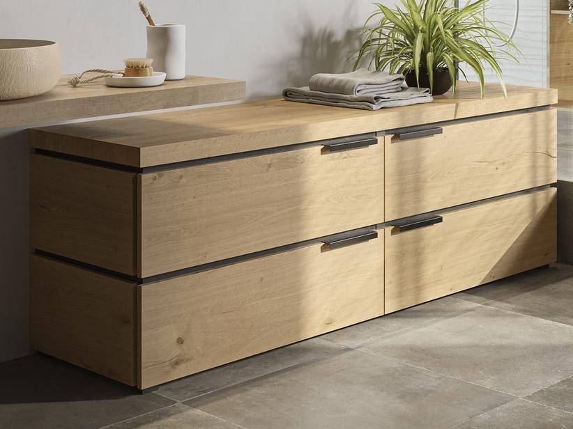 Commode au sol OXYGEN 140 cm 4 tiroirs et plan en chêne naturel à nœuds | IperCeramica Commode au sol OXYGEN 140 cm 4 tiroirs et plan en chêne naturel à nœuds | IperCeramica