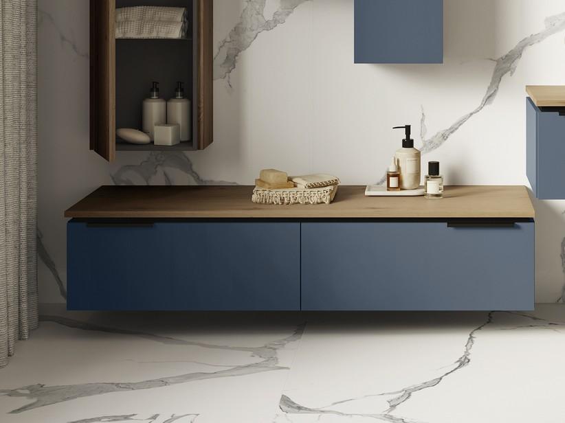 Kommode Touch 140 cm 2 Schubladen Blau Matt mit Seitenteilen und 1,8 cm dicke Platte Eiche mit Knorren | IperCeramica Kommode Touch 140 cm 2 Schubladen Blau Matt mit Seitenteilen und 1,8 cm dicke Platte Eiche mit Knorren | IperCeramica