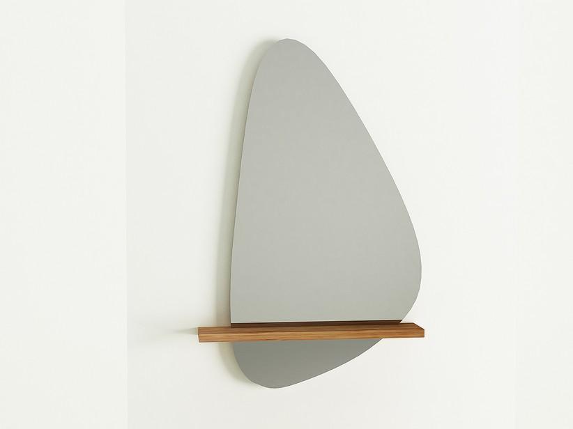 Badspiegel KOMODO Tropfen Design bündig glänzend mit Ablage aus Massivholz Natur teak | IperCeramica Badspiegel KOMODO Tropfen Design bündig glänzend mit Ablage aus Massivholz Natur teak | IperCeramica