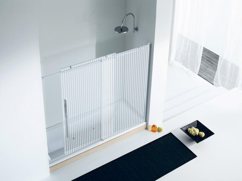 Badewannenaufsatz Velo cm 170 H150 Schiebetür rechts aus Kristallglas mit Siebdruck, Profile Chrom | IperCeramica Badewannenaufsatz Velo cm 170 H150 Schiebetür rechts aus Kristallglas mit Siebdruck, Profile Chrom | IperCeramica