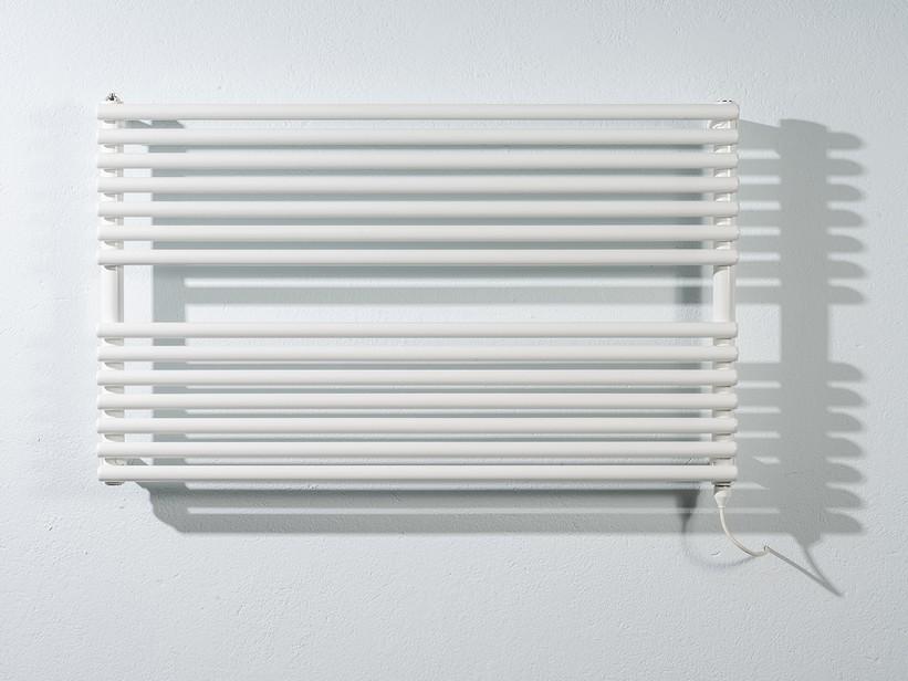 Elektrischer horizontaler Handtuch-Designheizkörper Mini Without L100XH61 Weiß glänzend | IperCeramica Elektrischer horizontaler Handtuch-Designheizkörper Mini Without L100XH61 Weiß glänzend | IperCeramica