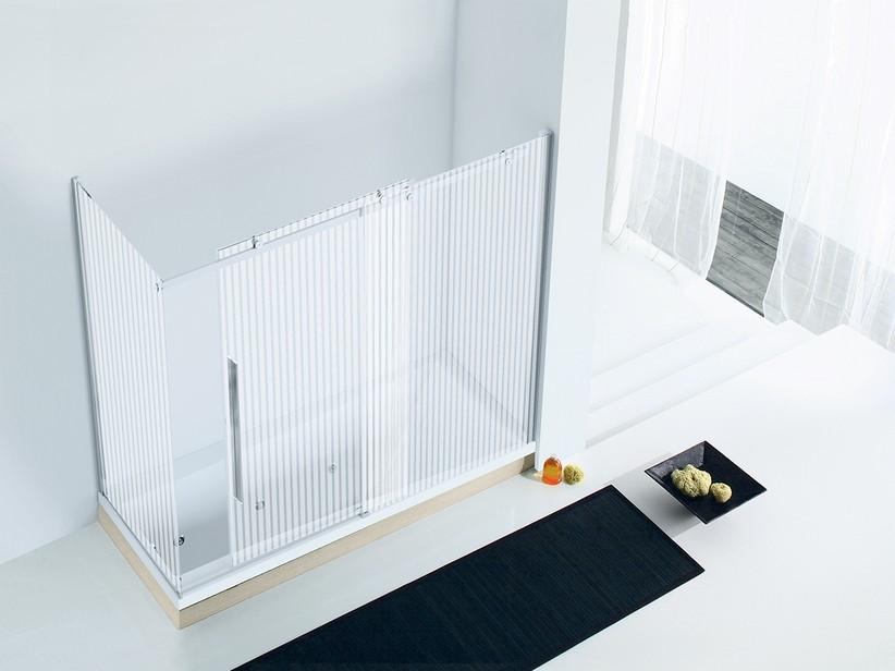 Duschkabine über der Badewanne Velo cm 170x70 H150 Schiebetür rechts aus Kristallglas mit Siebdruck, Profile Chrom | IperCeramica Duschkabine über der Badewanne Velo cm 170x70 H150 Schiebetür rechts aus Kristallglas mit Siebdruck, Profile Chrom | IperCeramica