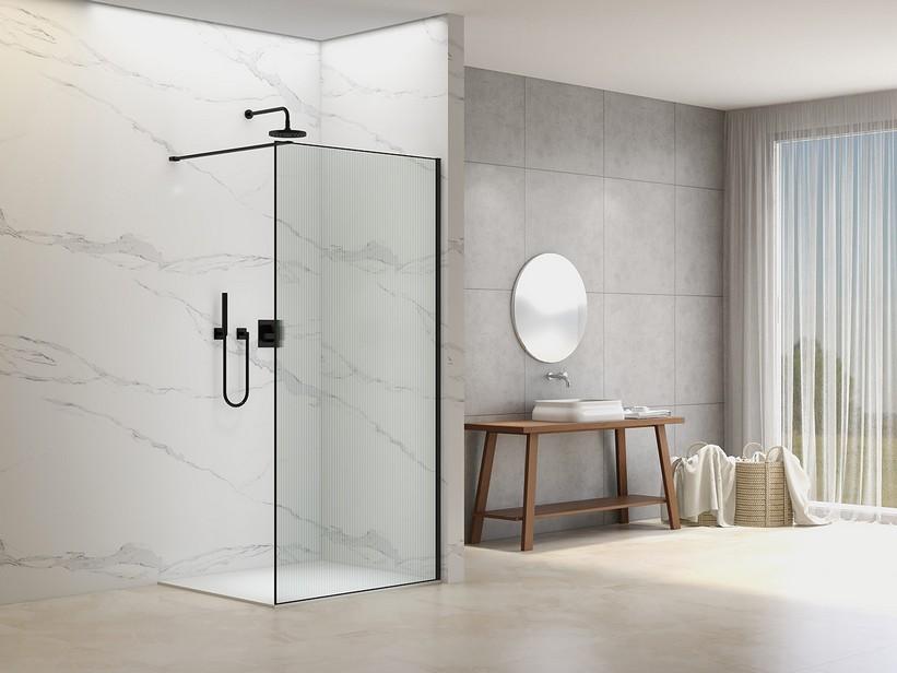 Walk-In-Dusche Namaste' 70 cm H200 Erw 68/70 Kristallglas 8 mm mit gewellter Optik und matt schwarzem Profil | IperCeramica Walk-In-Dusche Namaste' 70 cm H200 Erw 68/70 Kristallglas 8 mm mit gewellter Optik und matt schwarzem Profil | IperCeramica