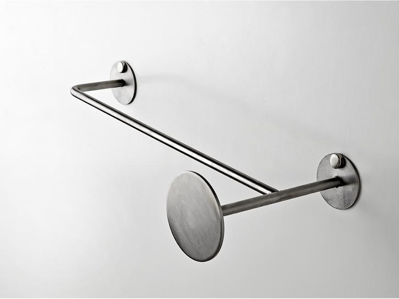 Porte-serviettes fixe Car 30 cm Gokart inox satiné | IperCeramica Porte-serviettes fixe Car 30 cm Gokart inox satiné | IperCeramica