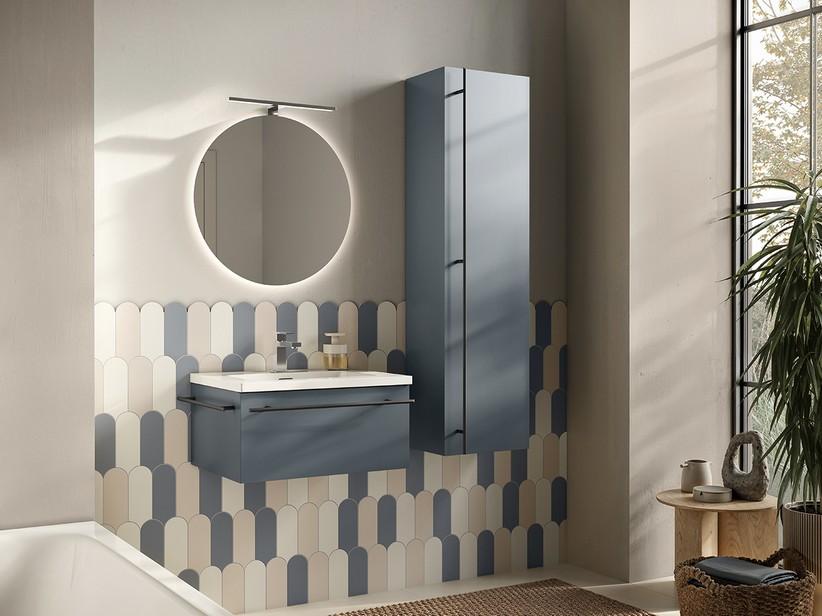 Meuble de salle de bains LUMI L60 cm 1 tiroir finition bleu mat avec lavabo Unitop ANDY en céramique blanc brillant | IperCeramica Meuble de salle de bains LUMI L60 cm 1 tiroir finition bleu mat avec lavabo Unitop ANDY en céramique blanc brillant | IperCeramica